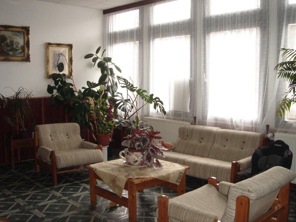 Park Hotel Taltos Фелшивтаркань Екстер'єр фото